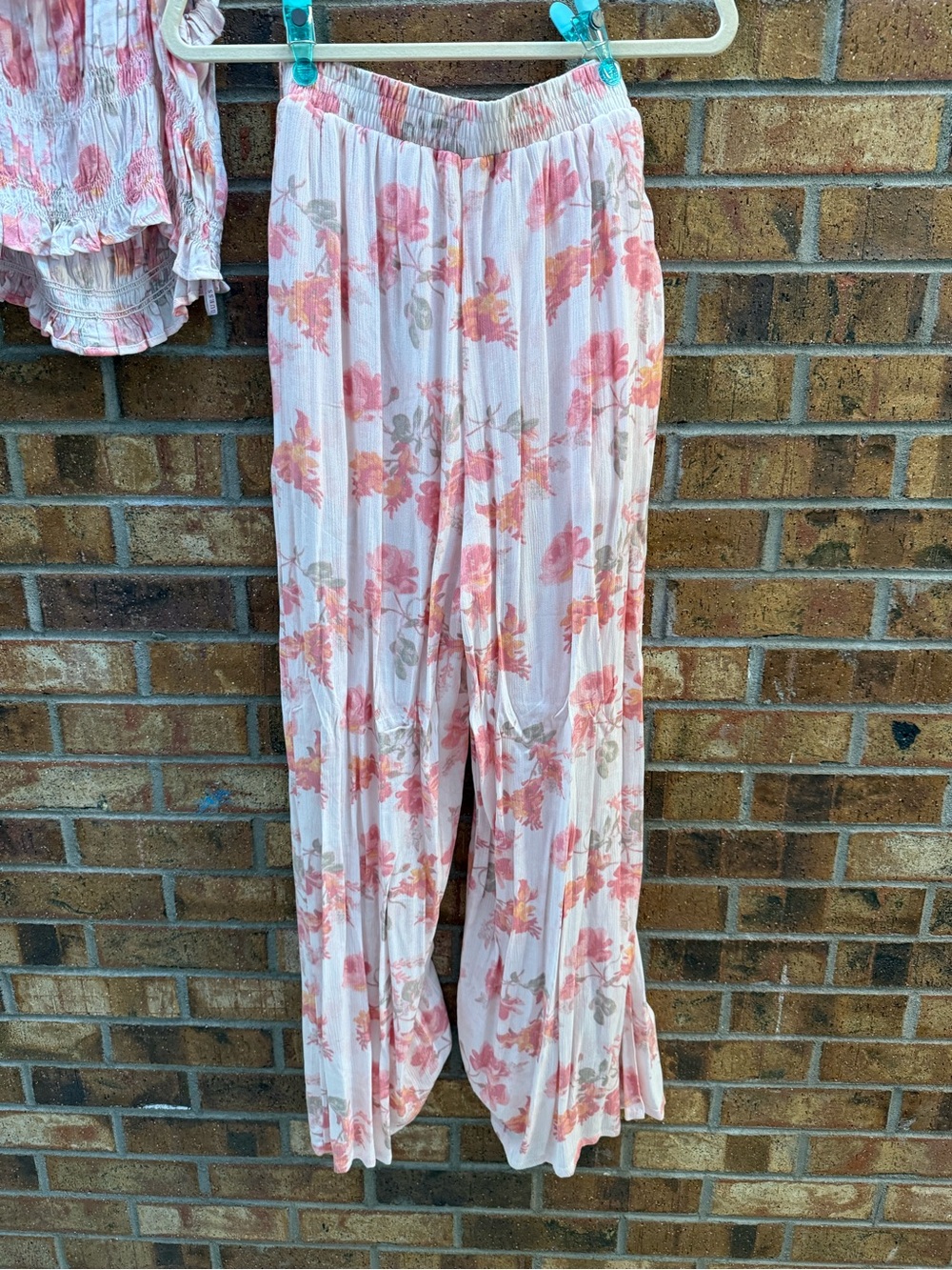 Guess Pink Floral White Matching Set - Picture 3 of 6